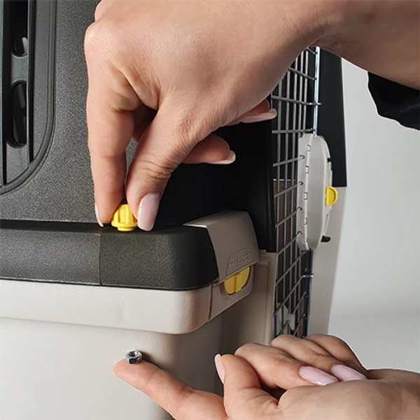 6877b370_stefanplast-gulliver-5-transport-box-dog-carrier